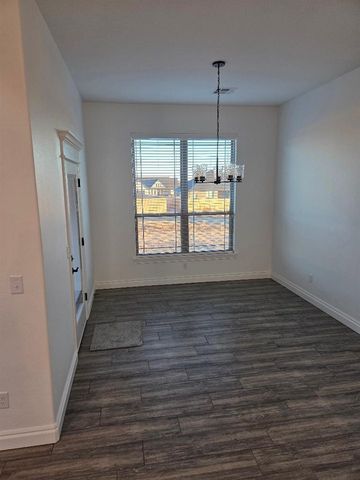 5804 NE Minnow Ln, Elgin, OK 73538