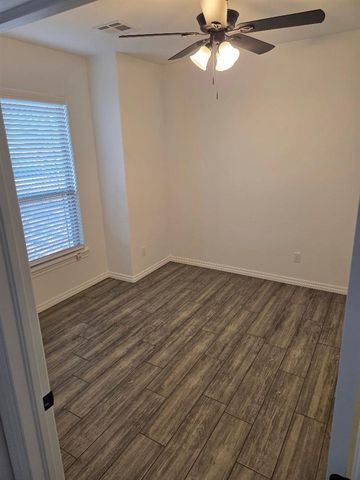 5804 NE Minnow Ln, Elgin, OK 73538