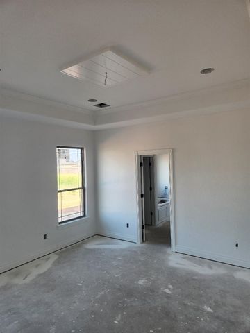 5804 NE Minnow Ln, Elgin, OK 73538