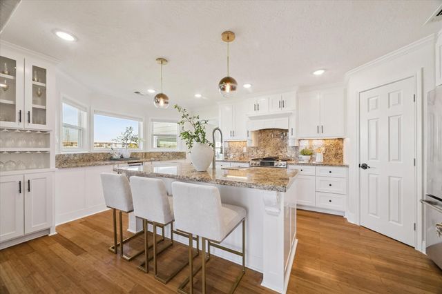 807 N Shore Drive, Kemah, TX 77565