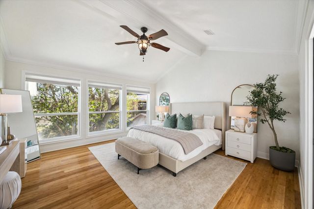 807 N Shore Drive, Kemah, TX 77565