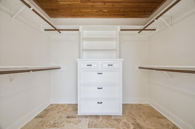 807 N Shore Drive, Kemah, TX 77565