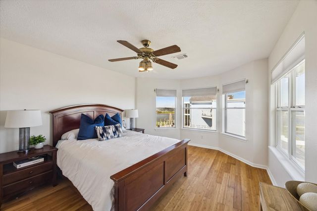 807 N Shore Drive, Kemah, TX 77565