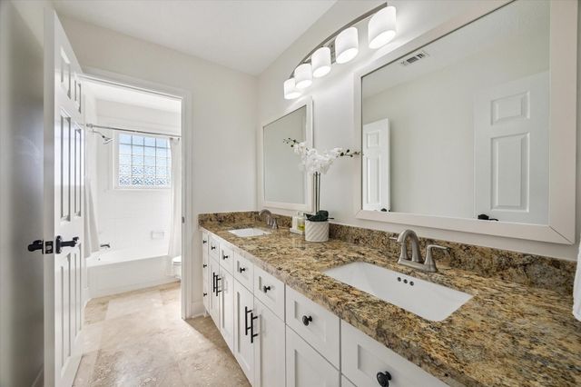 807 N Shore Drive, Kemah, TX 77565