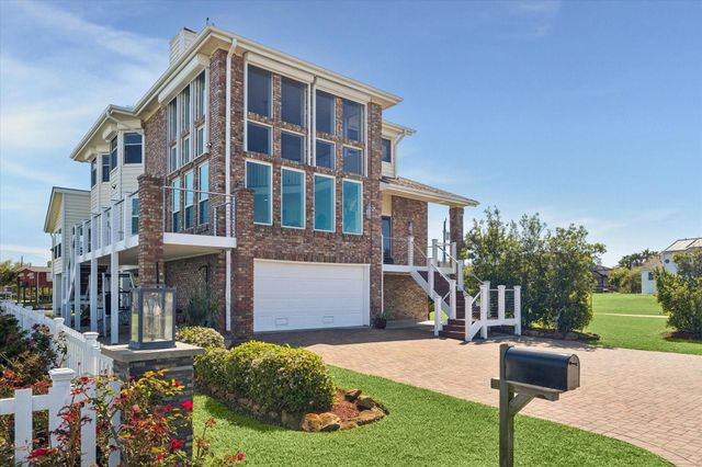 807 N Shore Drive, Kemah, TX 77565