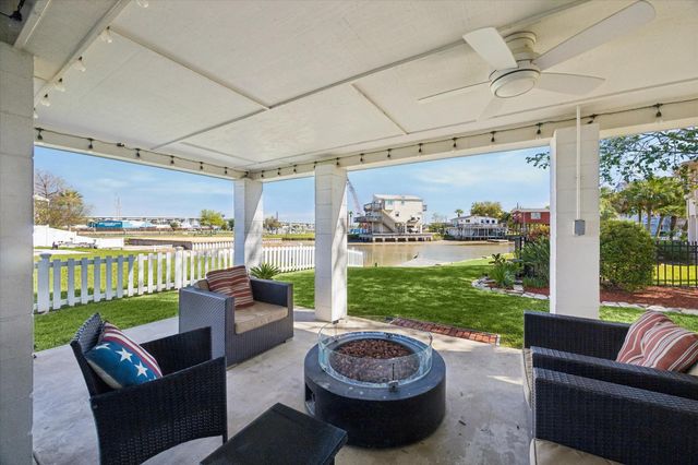 807 N Shore Drive, Kemah, TX 77565