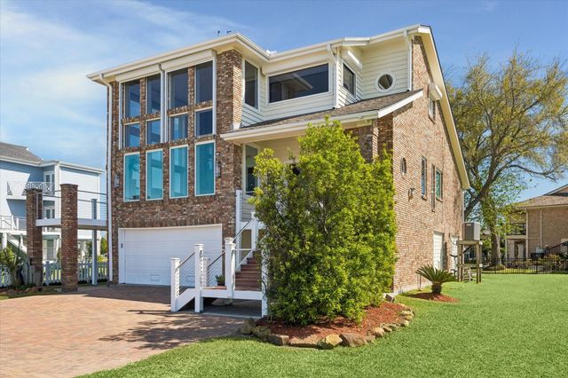 807 N Shore Drive, Kemah, TX 77565