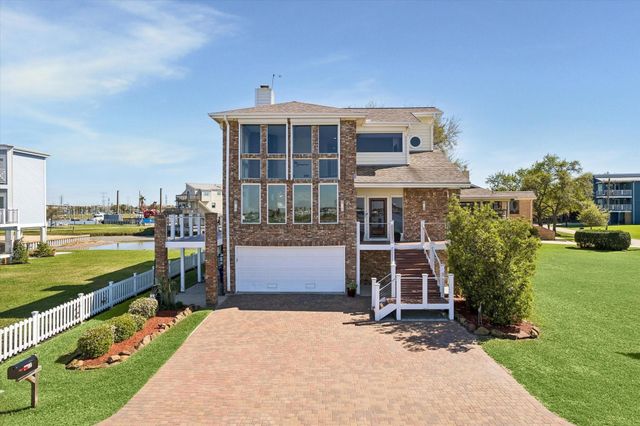 807 N Shore Drive, Kemah, TX 77565