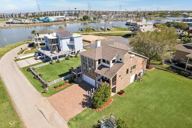 807 N Shore Drive, Kemah, TX 77565