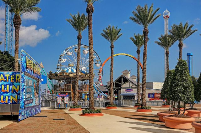 807 N Shore Drive, Kemah, TX 77565