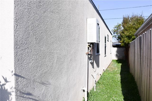 132 S Lime, Orange, CA 92868