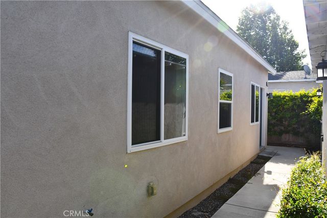 132 S Lime, Orange, CA 92868