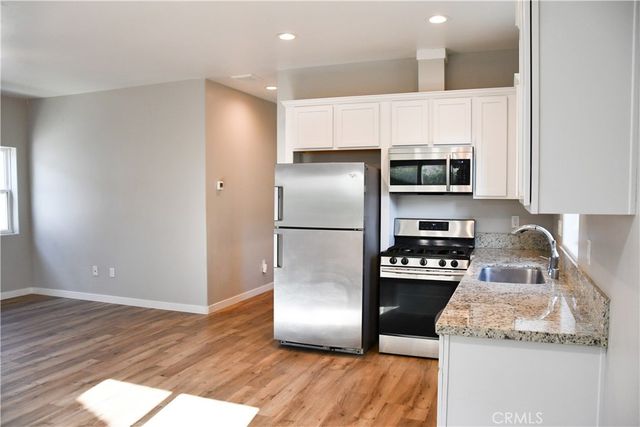 132 S Lime, Orange, CA 92868