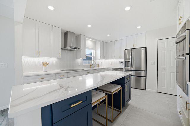 2281 SE 11th Street, Pompano Beach, FL 33062