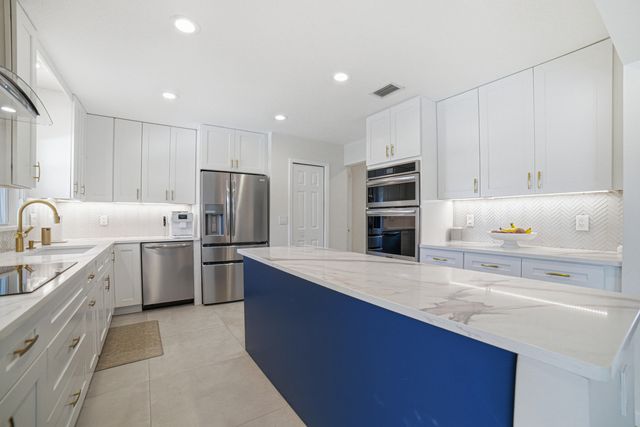 2281 SE 11th Street, Pompano Beach, FL 33062