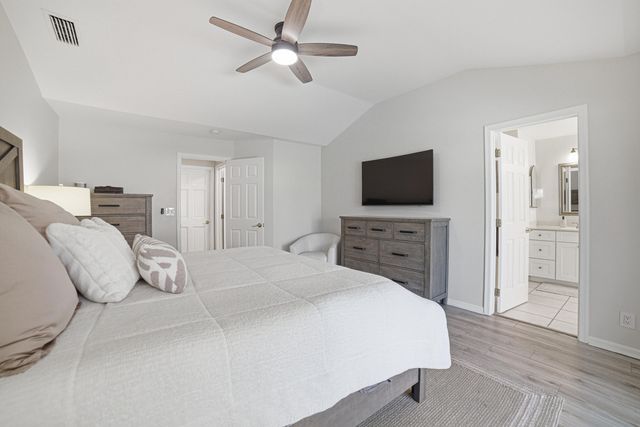 2281 SE 11th Street, Pompano Beach, FL 33062