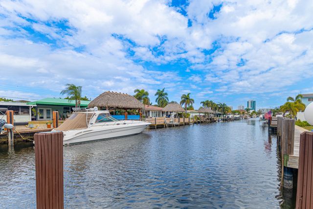 2281 SE 11th Street, Pompano Beach, FL 33062