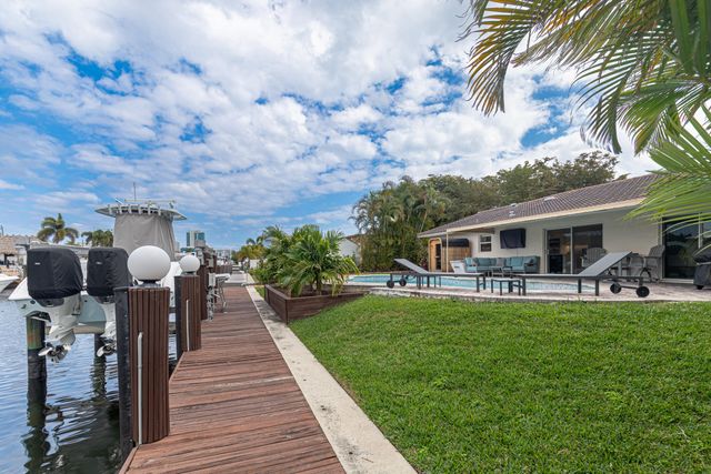 2281 SE 11th Street, Pompano Beach, FL 33062