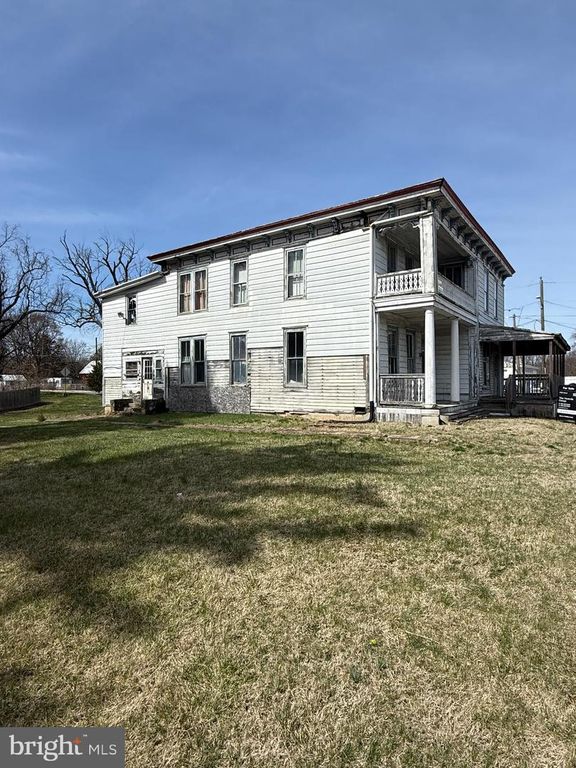 4451 DUPONT PARKWAY, Townsend, DE 19734