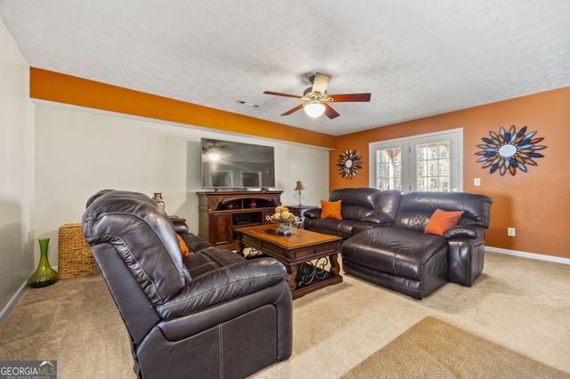 11600 Spring Lake Way, Fayetteville, GA 30215