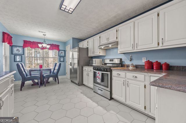 11600 Spring Lake Way, Fayetteville, GA 30215