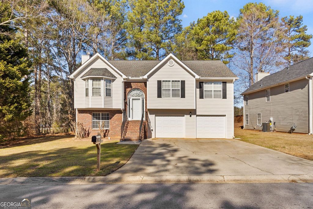 11600 Spring Lake Way, Fayetteville, GA 30215