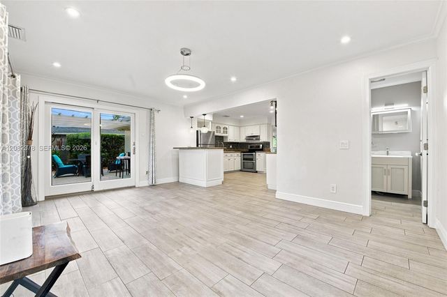 4620 NE 5th Avenue, Oakland Park, FL 33334