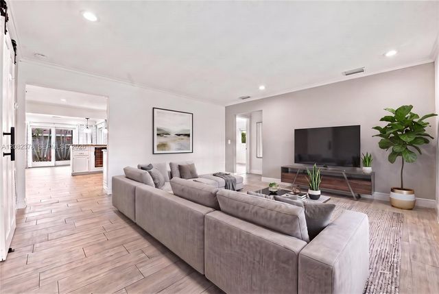4620 NE 5th Avenue, Oakland Park, FL 33334