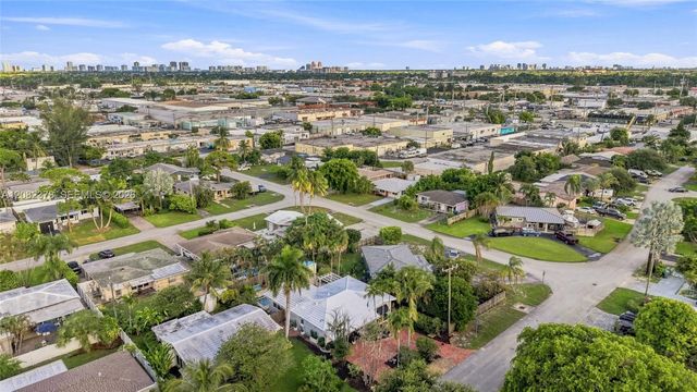 4620 NE 5th Avenue, Oakland Park, FL 33334