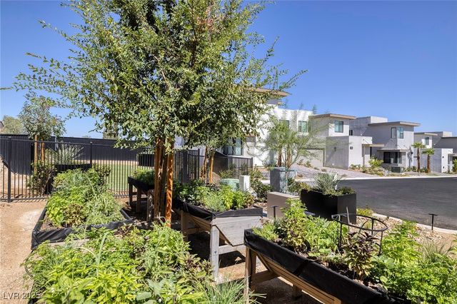 5178 Meraki Avenue, Las Vegas, NV 89141