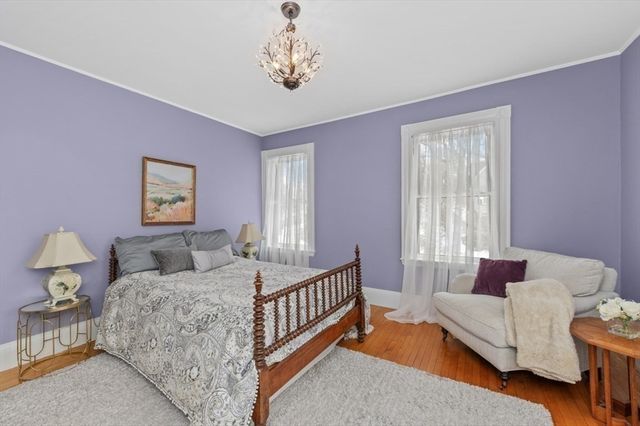 19 Chestnut Ter, Newton, MA 02459