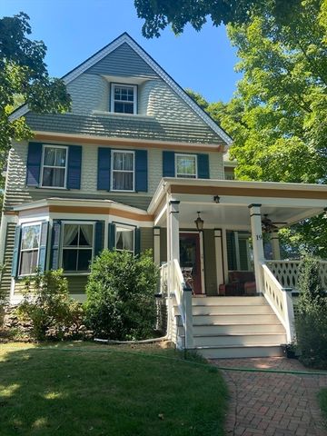 19 Chestnut Ter, Newton, MA 02459