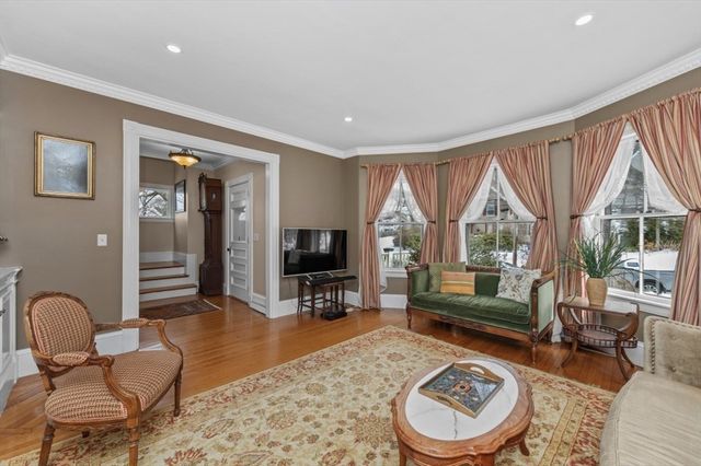 19 Chestnut Ter, Newton, MA 02459