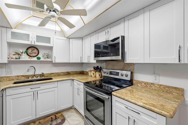 1430 GULF BOULEVARD 501, Clearwater Beach, FL 33767