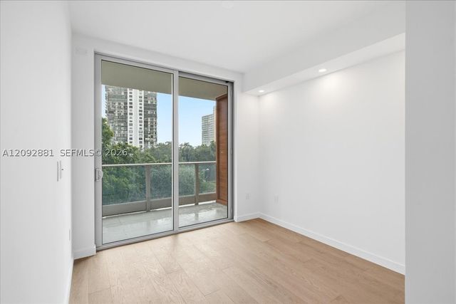2200 Brickell Ave 301, Miami, FL 33129