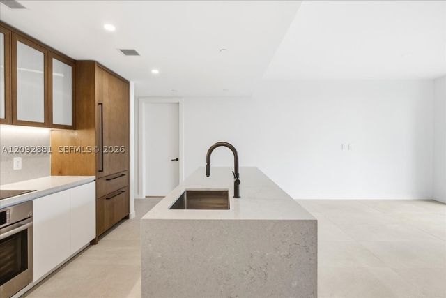 2200 Brickell Ave 301, Miami, FL 33129