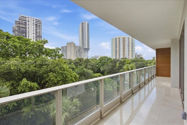 2200 Brickell Ave 301, Miami, FL 33129