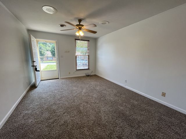 3089 Woody Ln, Clarksville, TN 37043
