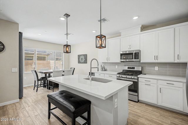 753 E BEAUCHAMP Drive 102, Gilbert, AZ 85297
