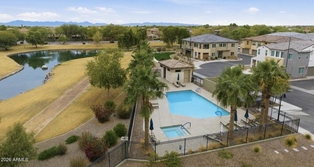 753 E BEAUCHAMP Drive 102, Gilbert, AZ 85297