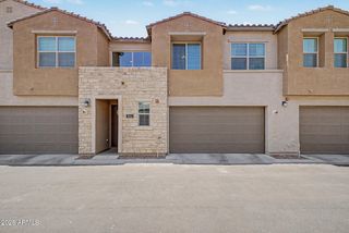 753 E BEAUCHAMP Drive 102, Gilbert, AZ 85297
