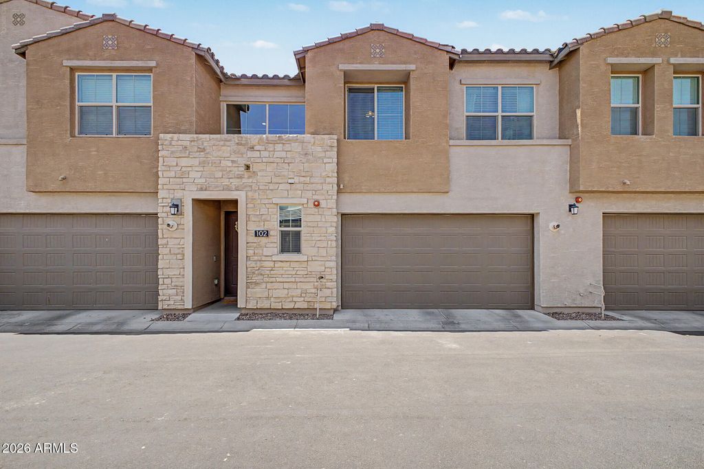 753 E BEAUCHAMP Drive 102, Gilbert, AZ 85297