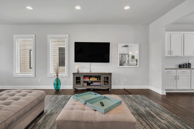 719 Douglas Ave Ste 11, Nashville, TN 37207