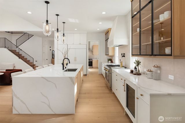 1917 166th Place NE, Bellevue, WA 98008