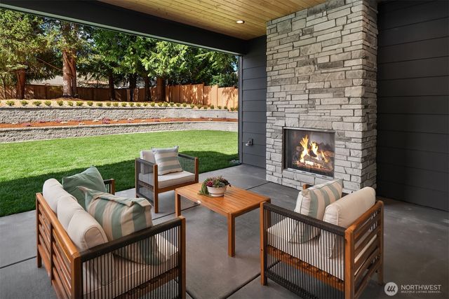 1917 166th Place NE, Bellevue, WA 98008