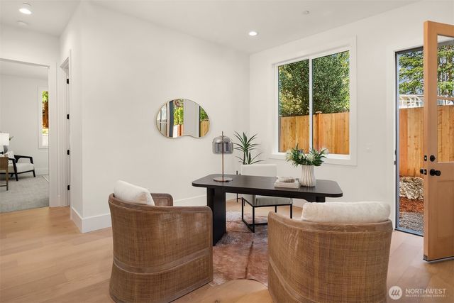 1917 166th Place NE, Bellevue, WA 98008