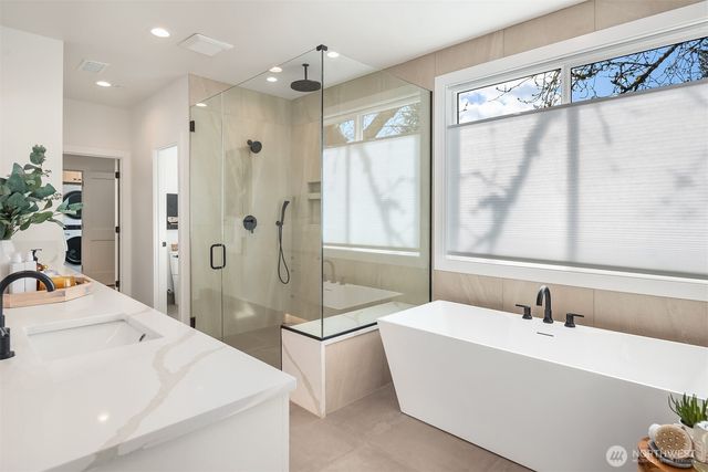 1917 166th Place NE, Bellevue, WA 98008