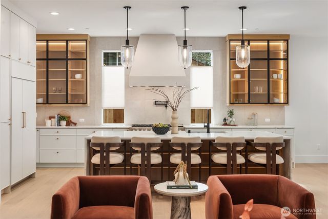 1917 166th Place NE, Bellevue, WA 98008