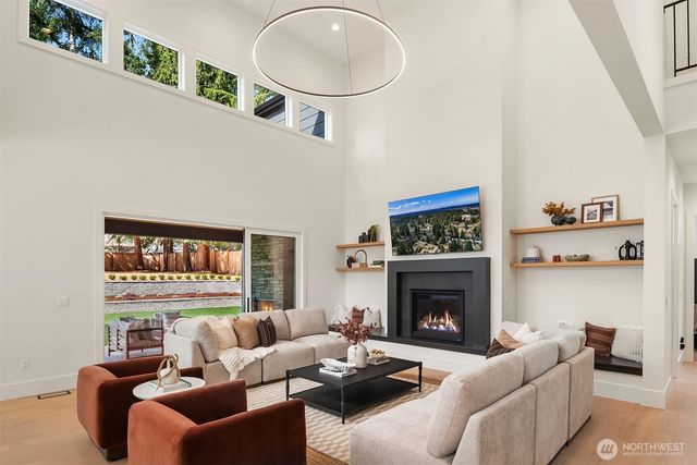 1917 166th Place NE, Bellevue, WA 98008