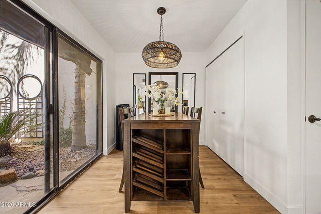 2334 E GELDING Drive, Phoenix, AZ 85022